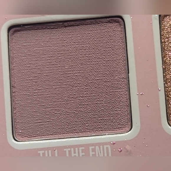 Kylie Cosmetics Stassie x Kylie Pressed Powder Palette Eyeshadow Palette NEW - Picture 8 of 11